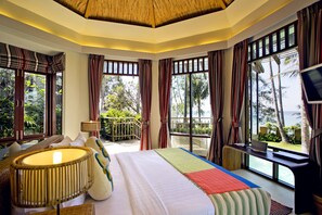 Villa – panorama, privat basseng, ved strandkanten | Minibar (inkludert), safe på rommet og skrivebord