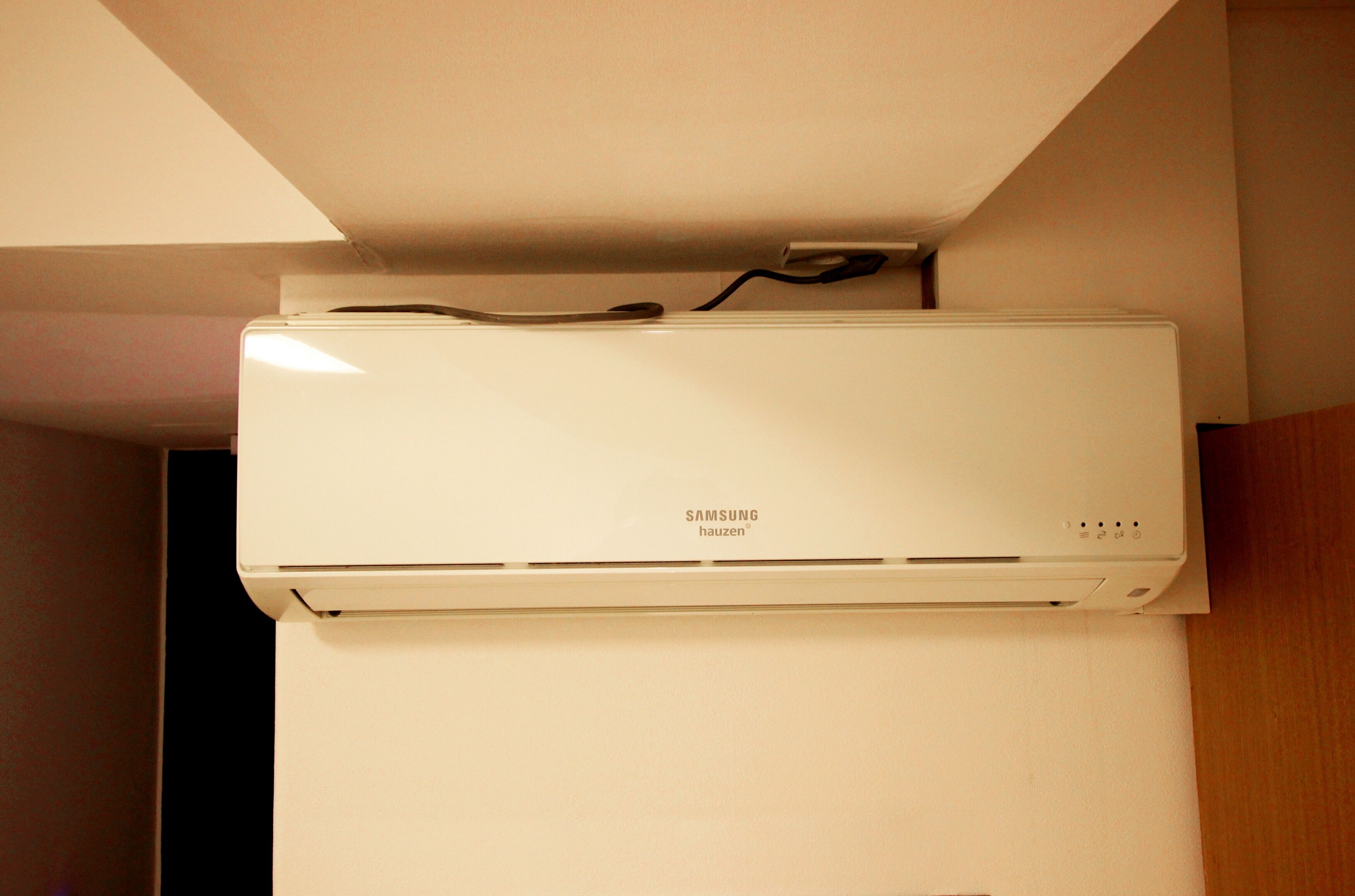 in-room safe, free wifi, bed sheets