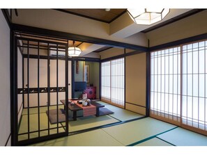 Down duvets, in-room safe, blackout curtains, free WiFi - Sukeroku no Yado Sadachiyo Ryokan (Tokyo)