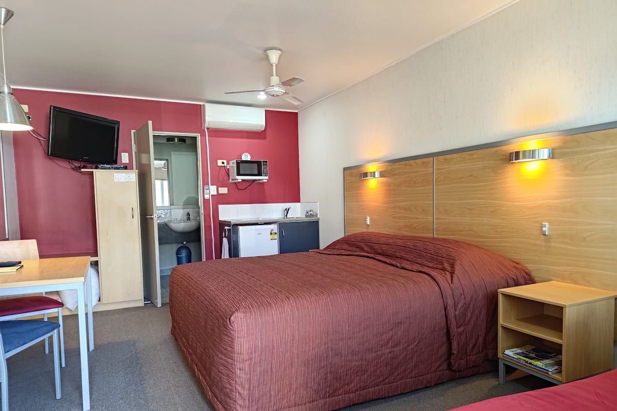 Studio avec bain Ă remous | 1 chambre, lit avec matelas Select Comfort