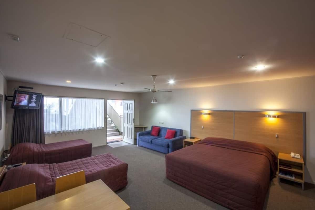 Grand studio | 1 chambre, lit avec matelas Select Comfort