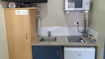 Studio mit Kochnische | Eigene Küche | Kühlschrank, Mikrowelle, Wasserkocher mit Kaffee-/Teezubehör