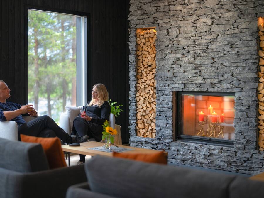 Área de estar no saguão