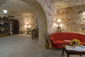 Reception hall - Klymeni Traditional Homes (Nafplio)