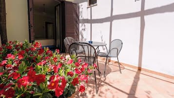 Superior Double or Twin Room, Balcony | Minibar, in-room safe, desk, cots/infant beds