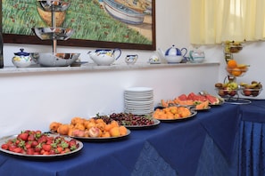 Desayuno buffet incluido todos los días