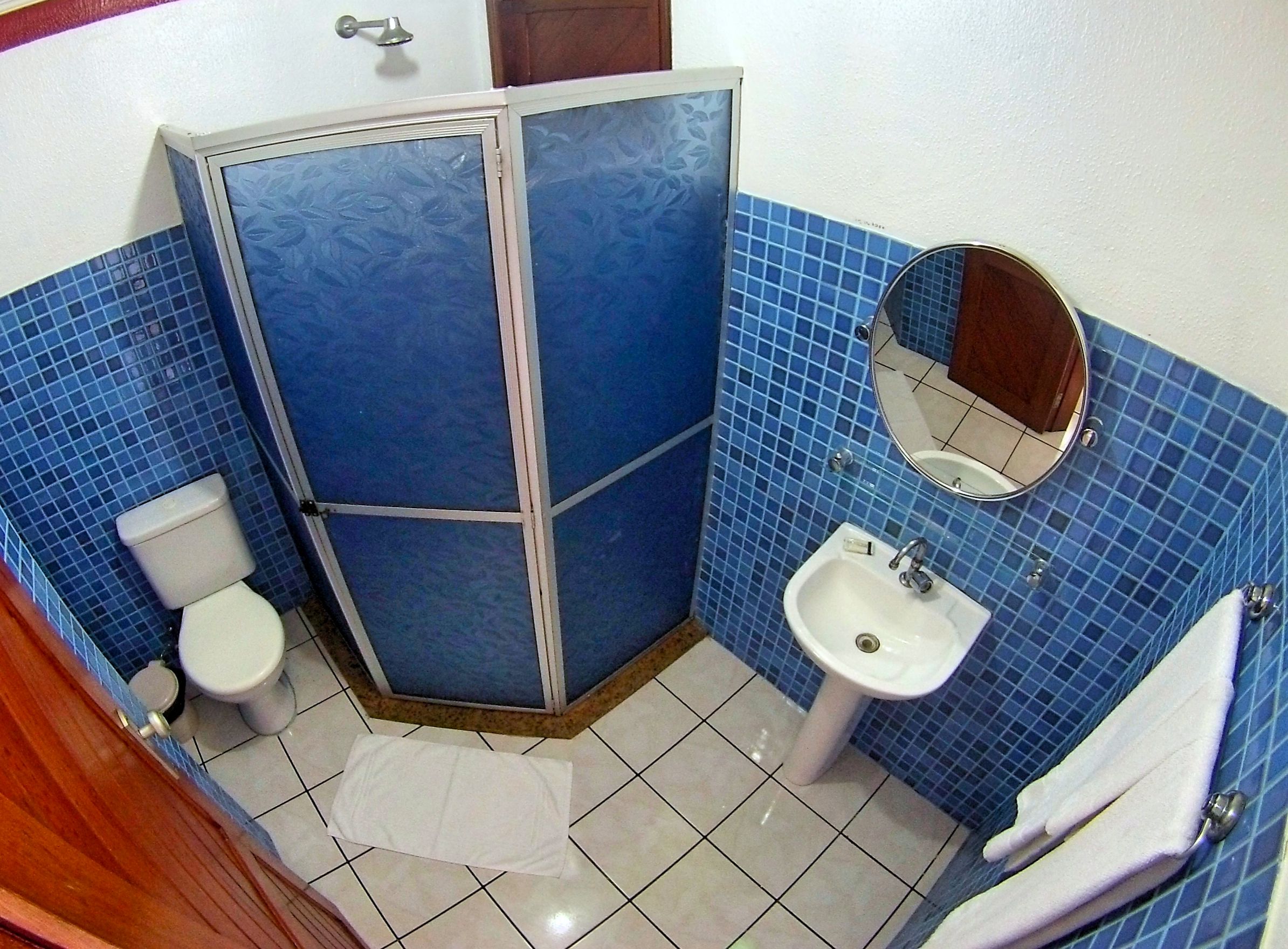 standard apartment | bathroom | towels