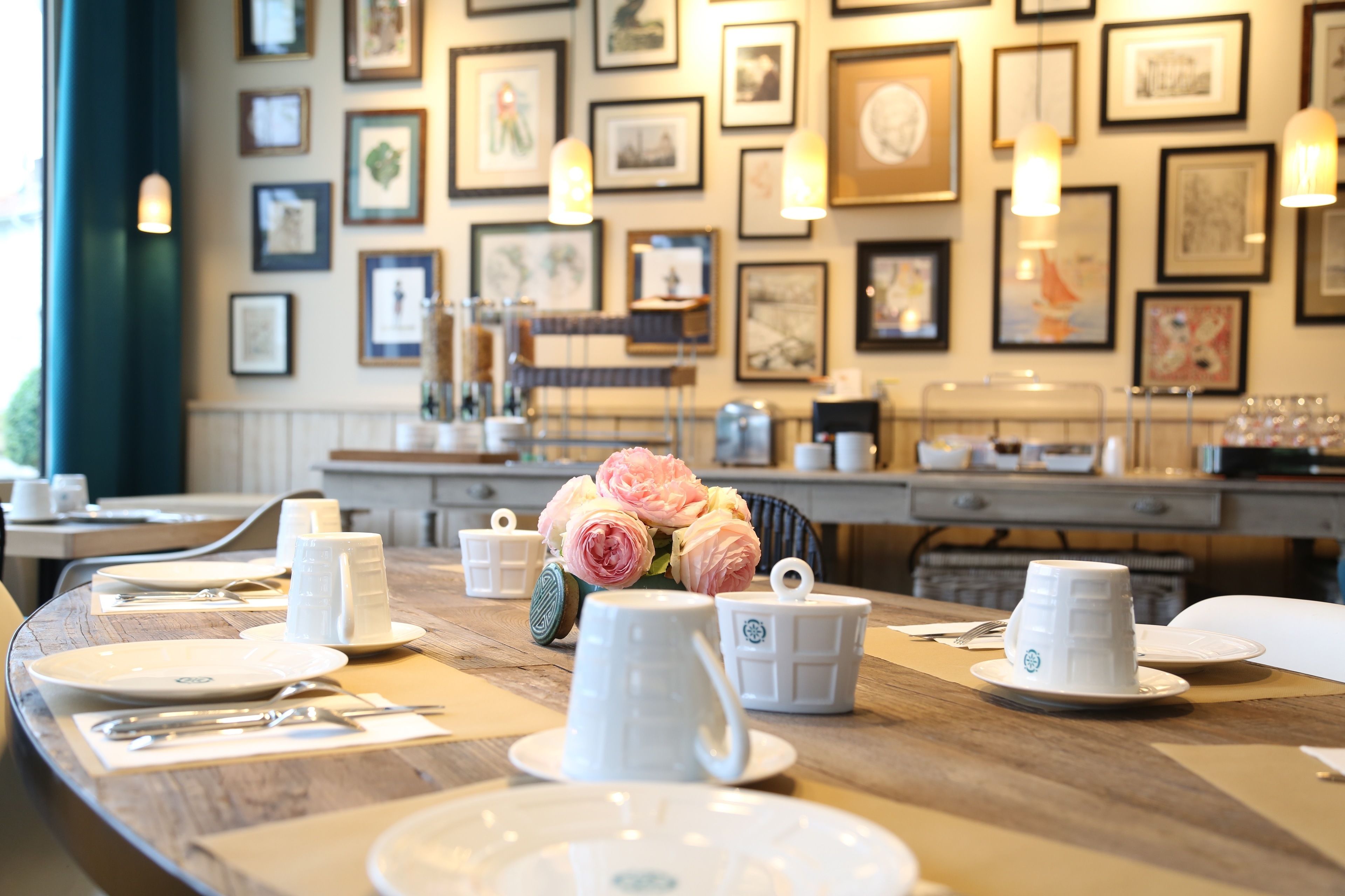 Daily buffet breakfast (EUR 15 per person)