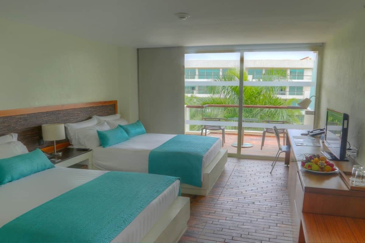 premium bedding, in-room safe, desk, blackout curtains
