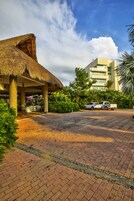 Fachada de la propiedad