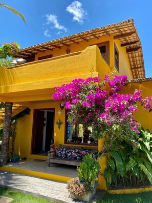 Front of property - Villa 2 Santos (Porto Seguro)