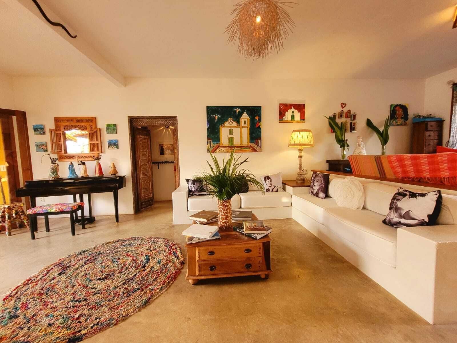 TV 60 polegadas com canais a cabo, serviços de streaming