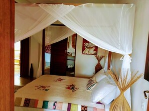 Signature Double Room (Iansa) | In-room safe, individually decorated, laptop workspace - Villa 2 Santos (Porto Seguro)