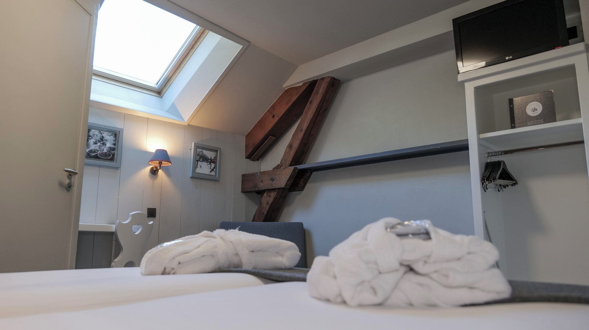 classic double or twin room | desk, blackout curtains, iron/ironing board, free wifi