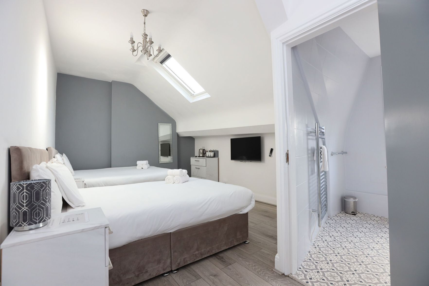 Iron/ironing board, free WiFi, bed sheets