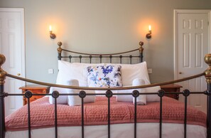 Dobbeltværelse - eget badeværelse (Cuckmere - Bedstead)