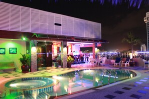 บริเวณภายนอก