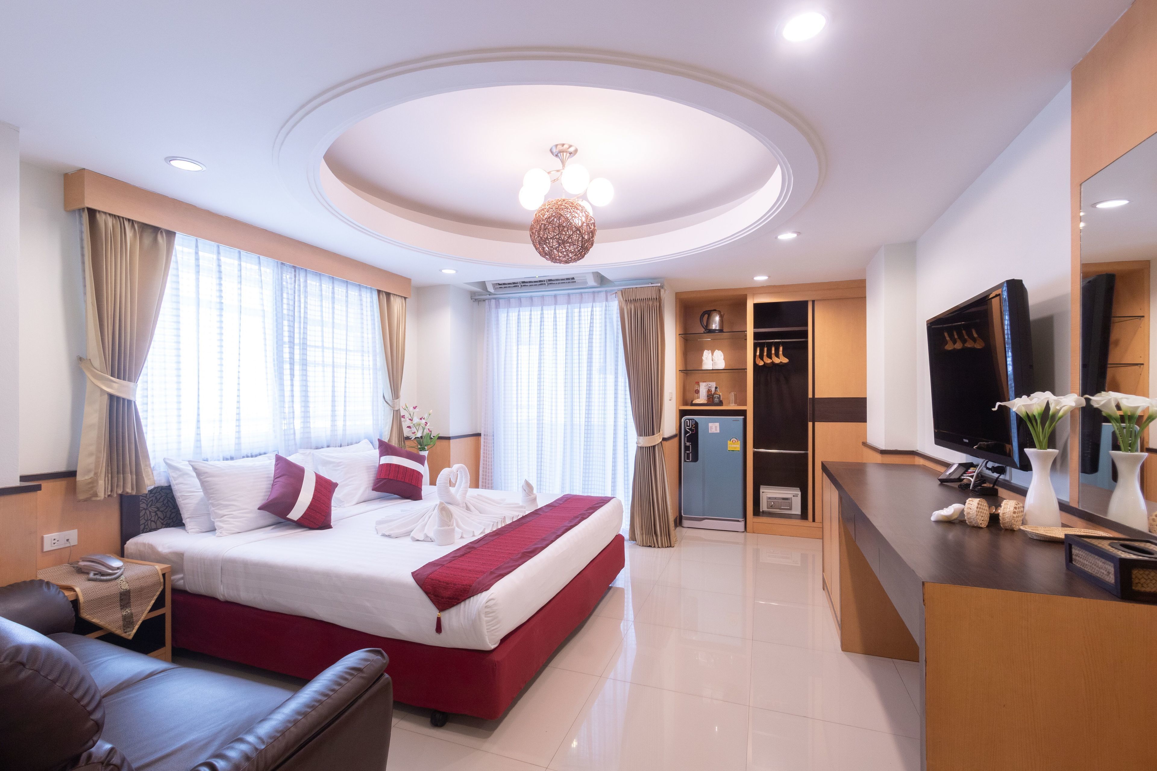 Premium bedding, minibar, in-room safe, desk