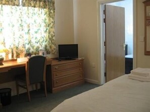 1 bedroom - Hazelwood Guest House (Bridgend)
