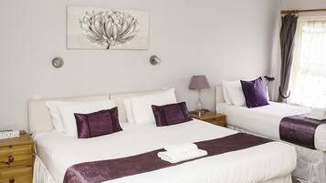 Superior Suite, Ensuite (Sleeps upto 3 people)