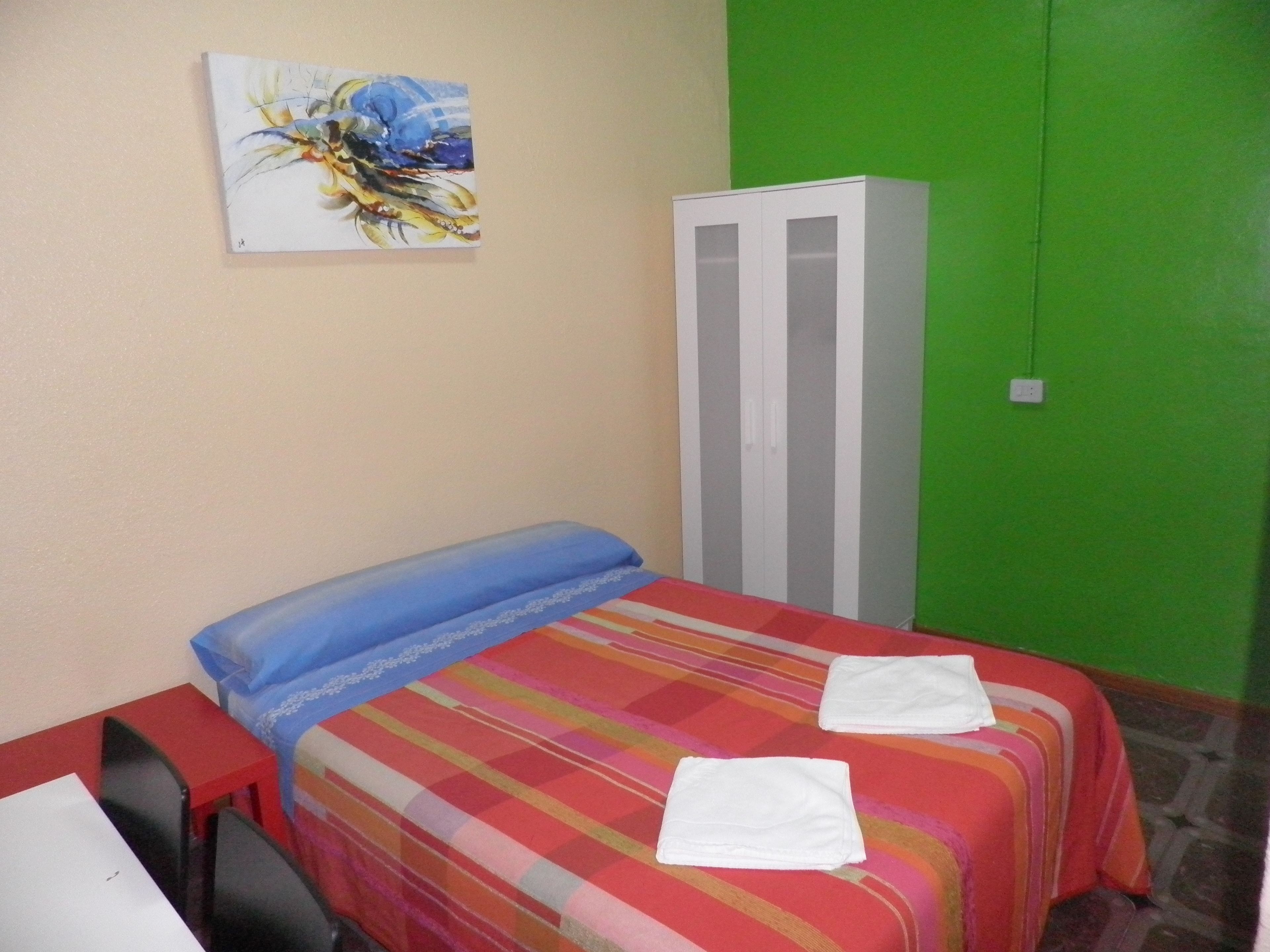 Double Room, Private Bathroom (Linen + Shower) | Meja, Wi-fi percuma, cadar katil 