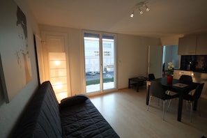 Flat-screen TV - Letzigrund Apartments (Zürich)