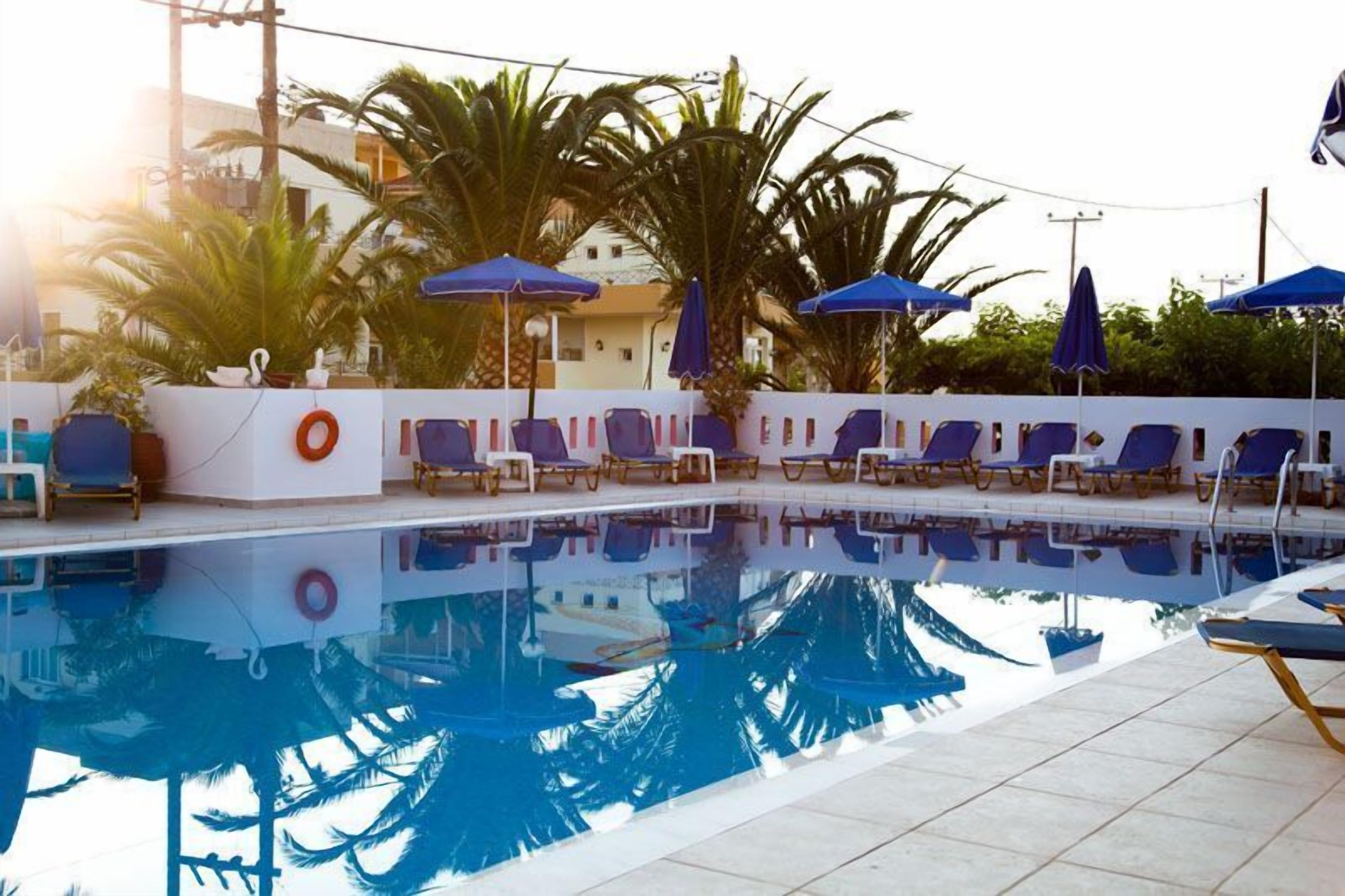 outdoor pool, pool umbrellas