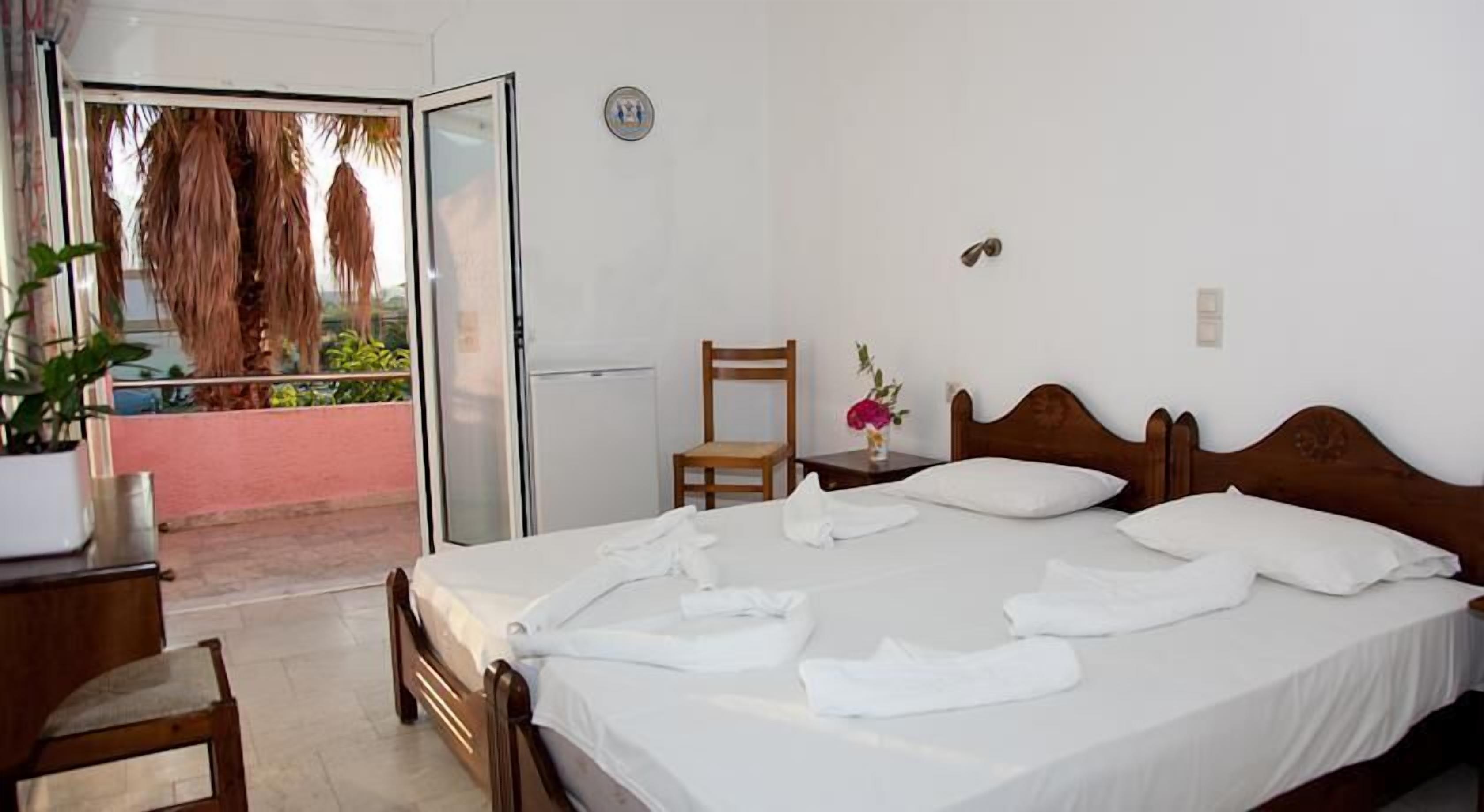 in-room safe, soundproofing, free wifi, bed sheets