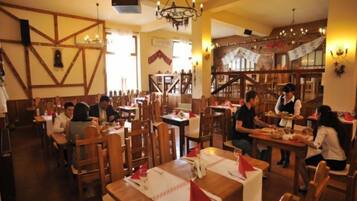 Breakfast, lunch and dinner served