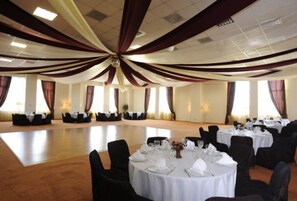 Ballroom - Rin Express (OTOPENI)