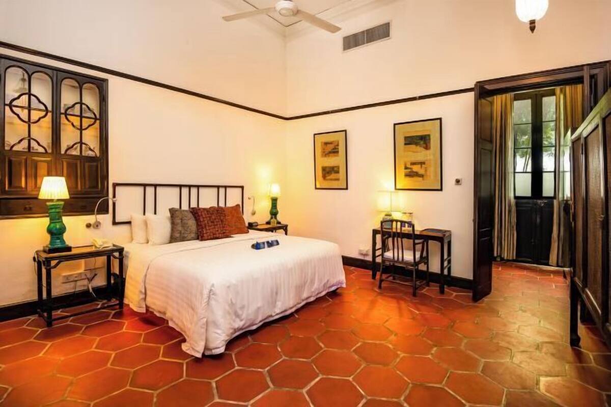 Down comforters, pillowtop beds, minibar (free items), in-room safe