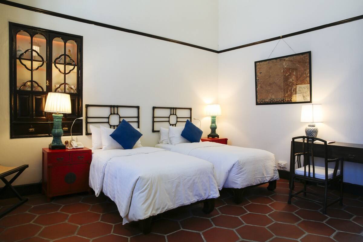 Ming Twin Room, Pool Access | Down comforters, pillowtop beds, minibar (free items), in-room safe