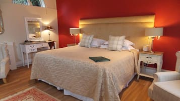 Quarto casal ou duplo superior, suíte, vista para o jardim (The Waldingfield Room)