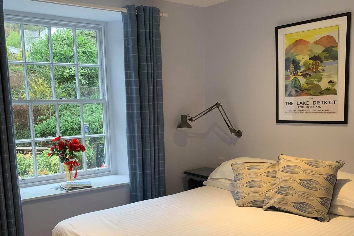 Double Room (Room 5) | Soundproofing, free WiFi, bed sheets