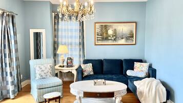 Suite (1 King Bed - Paris) | 1 bedroom, premium bedding, iron/ironing board, free WiFi