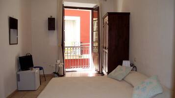 Double or Twin Room, Private Bathroom | Down duvets, minibar, WiFi