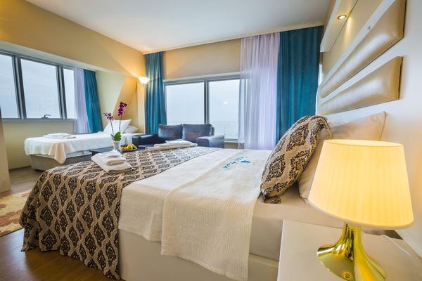 Standard Twin Room | Water view