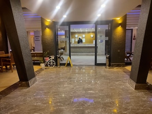 Front of property - Altinersan Hotel (Didim)