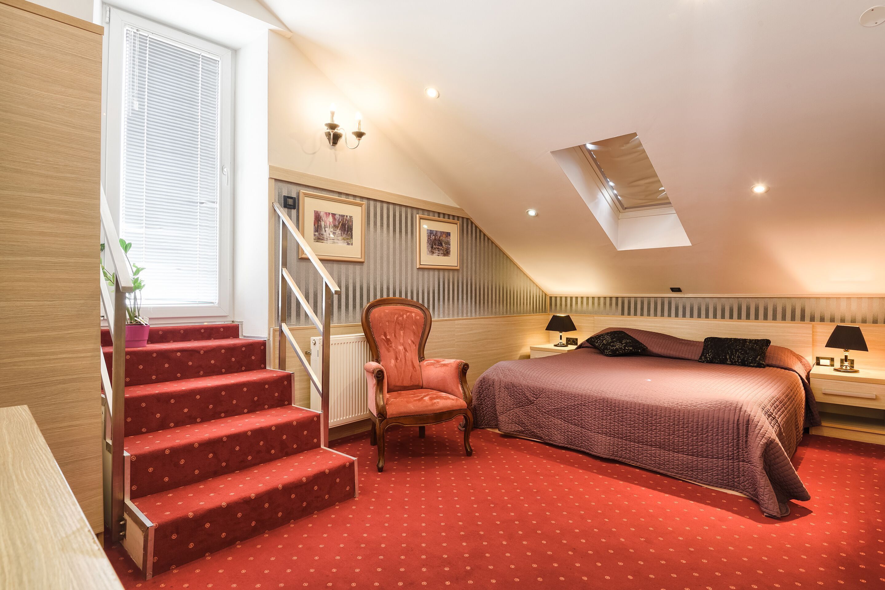 Minibar, in-room safe, individually decorated, individually furnished