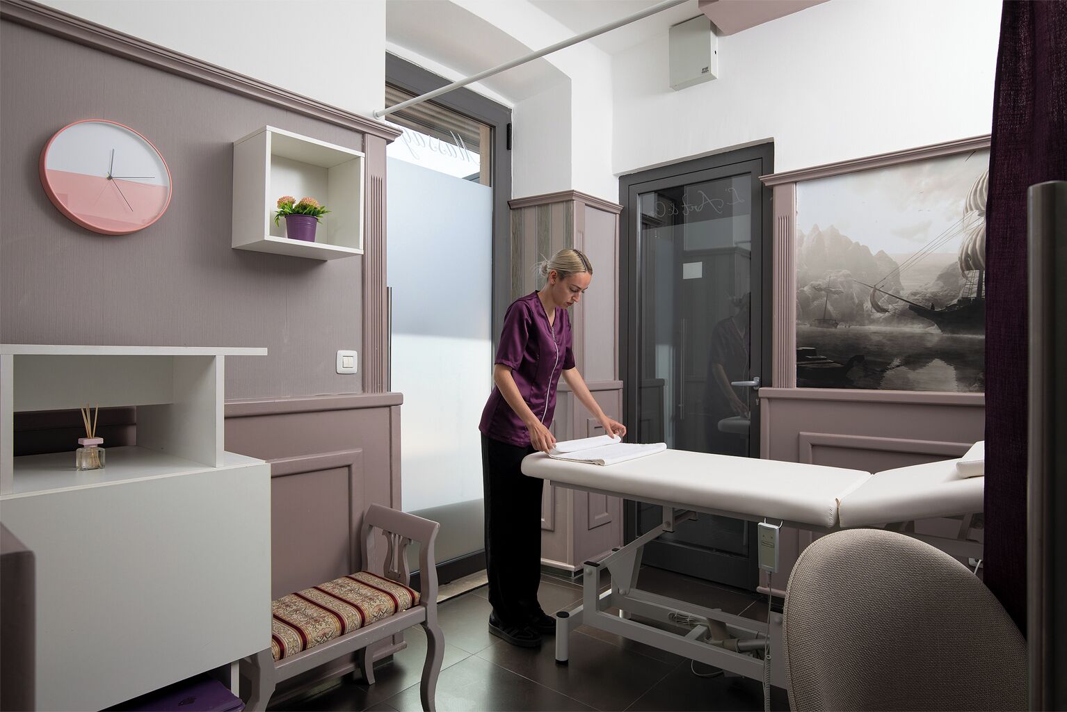 Sauna, aromatherapy, prenatal massages, sports massages, massages