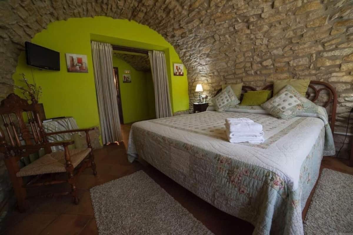 Suite | Premium bedding, minibar, soundproofing, WiFi (free)