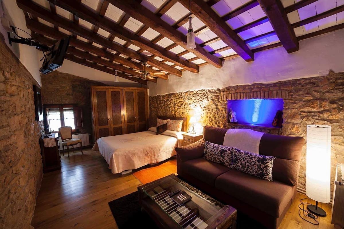 1 bedroom, premium bedding, minibar, individually decorated