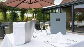 Breakfast, lunch, dinner served; garden views