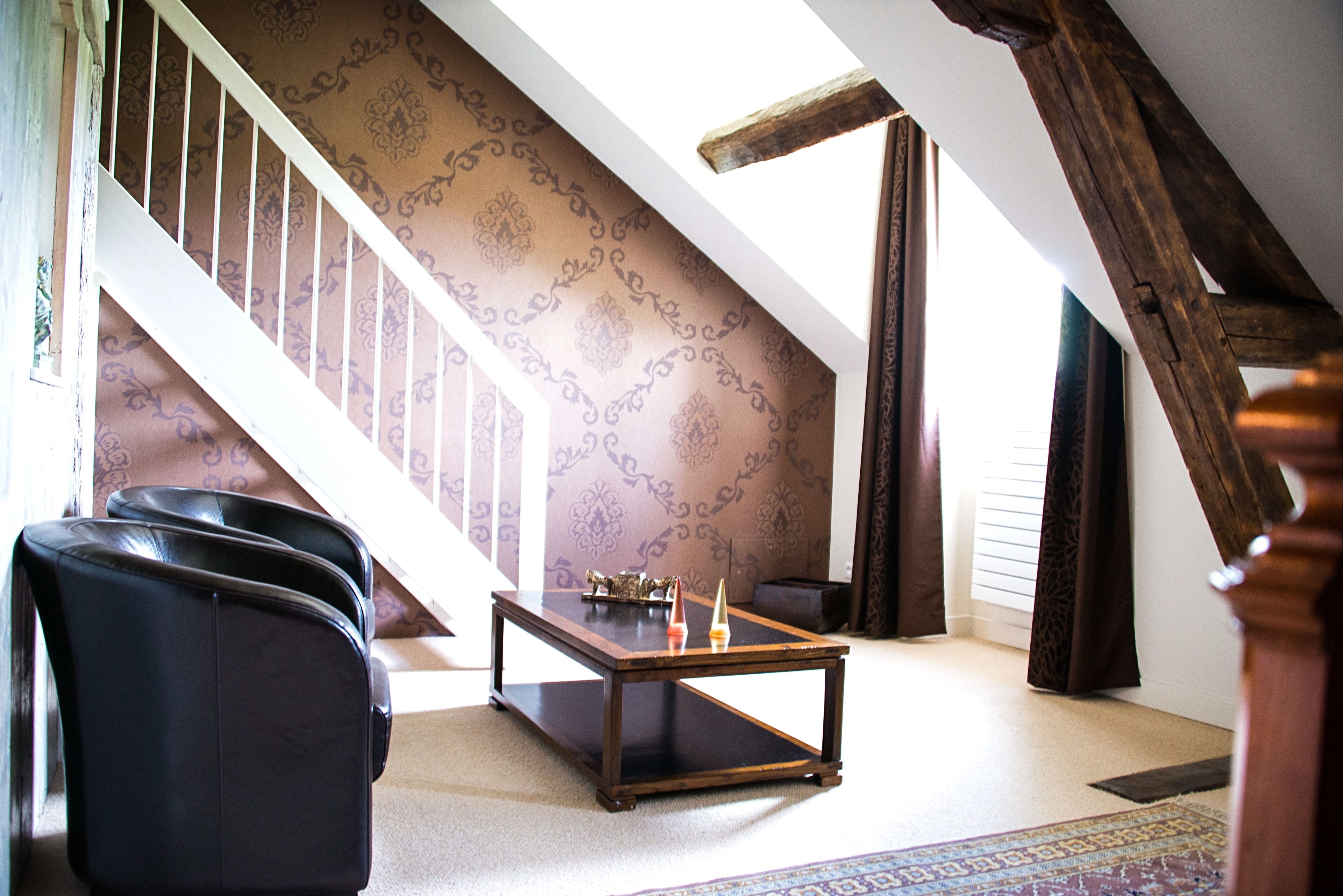 junior suite, bathtub, park view | living area | 22-inch led tv with digital channels, tv