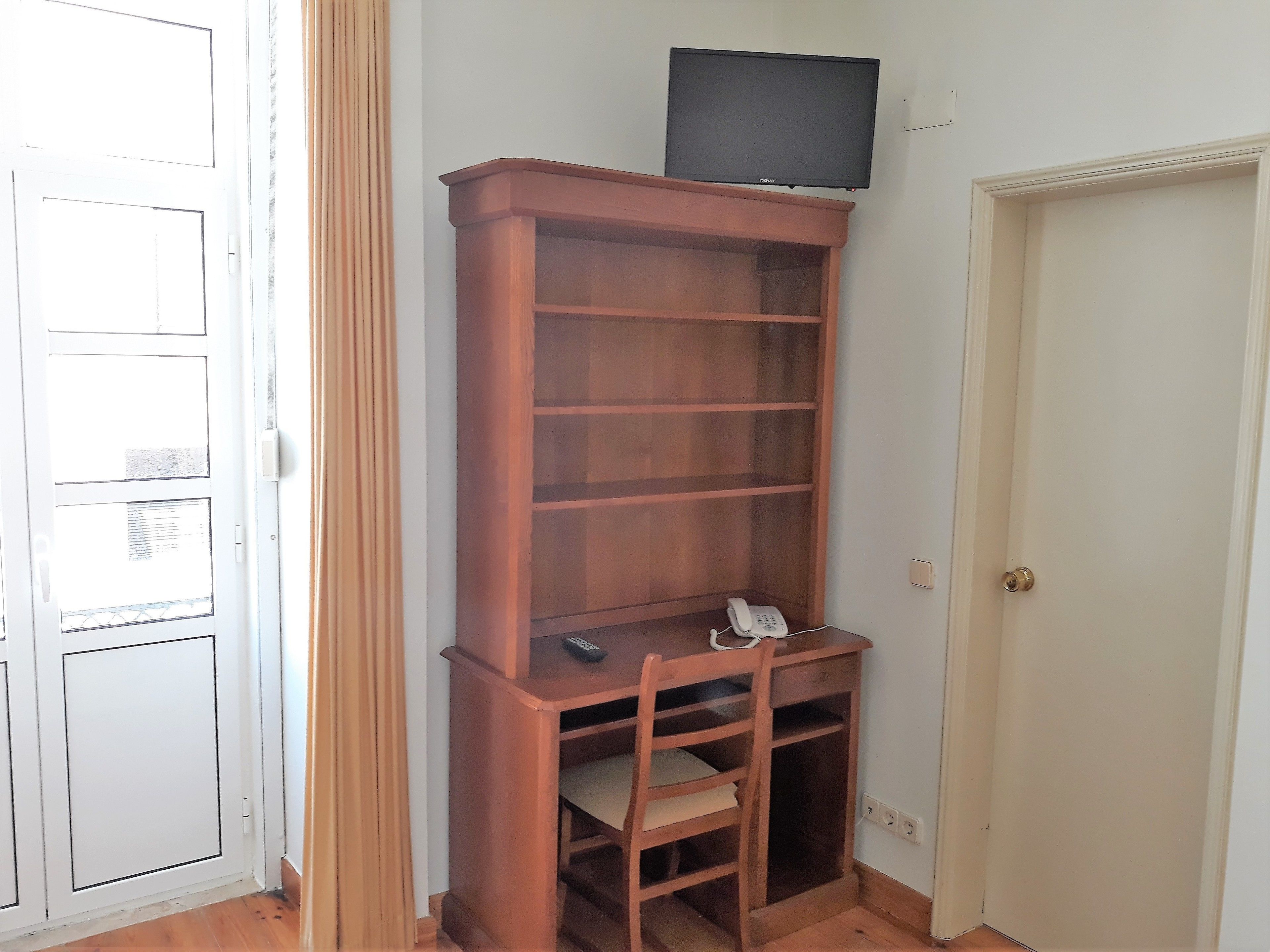 standard room, 2 single beds | room amenity