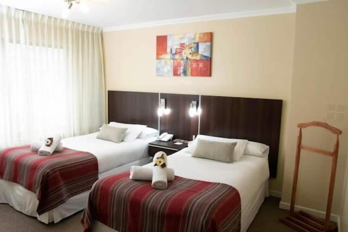 egyptian cotton sheets, premium bedding, in-room safe