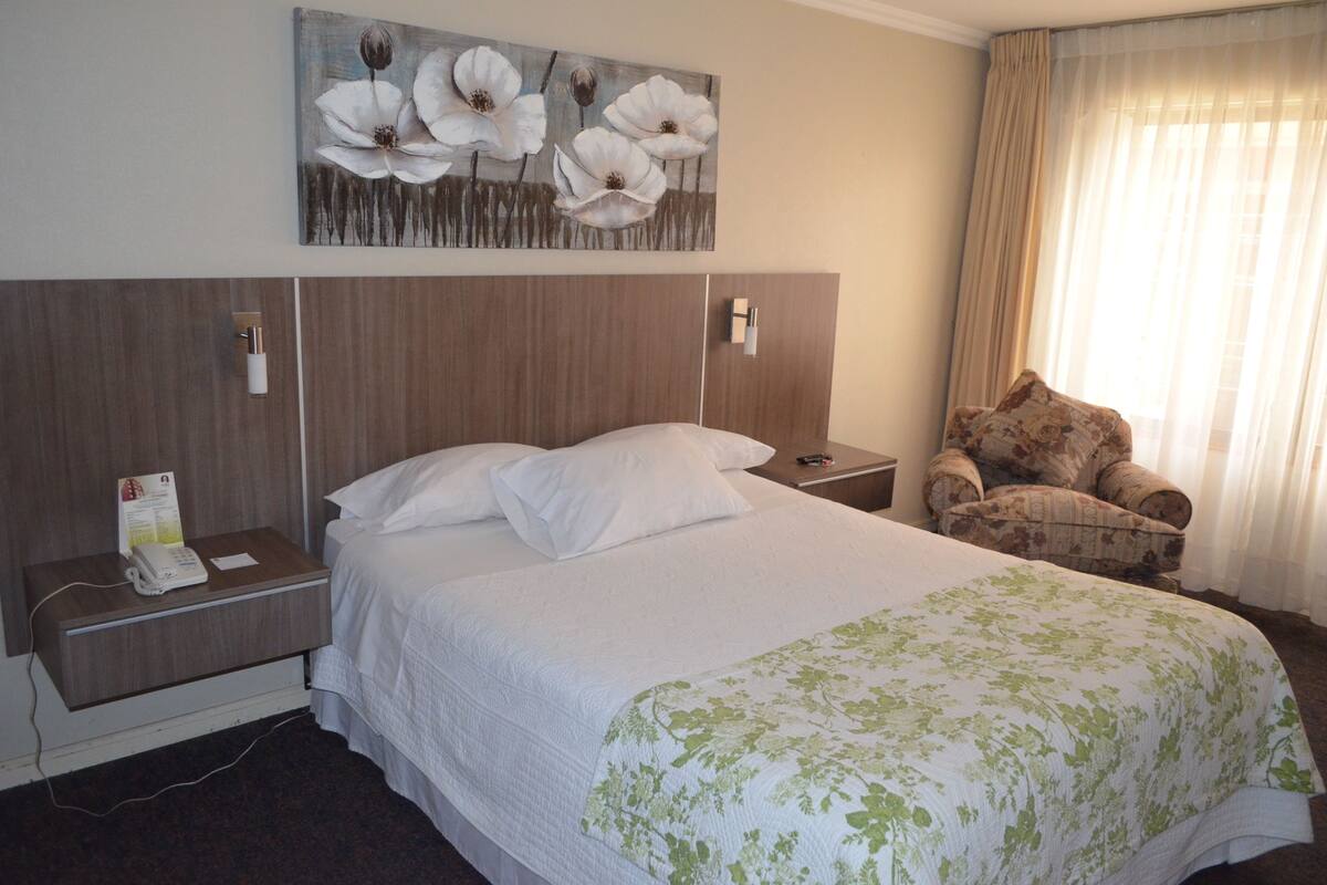 executive double room | egyptian cotton sheets, premium bedding, in-room safe