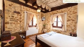 Double Room | 1 bedroom, Egyptian cotton sheets, pillowtop beds