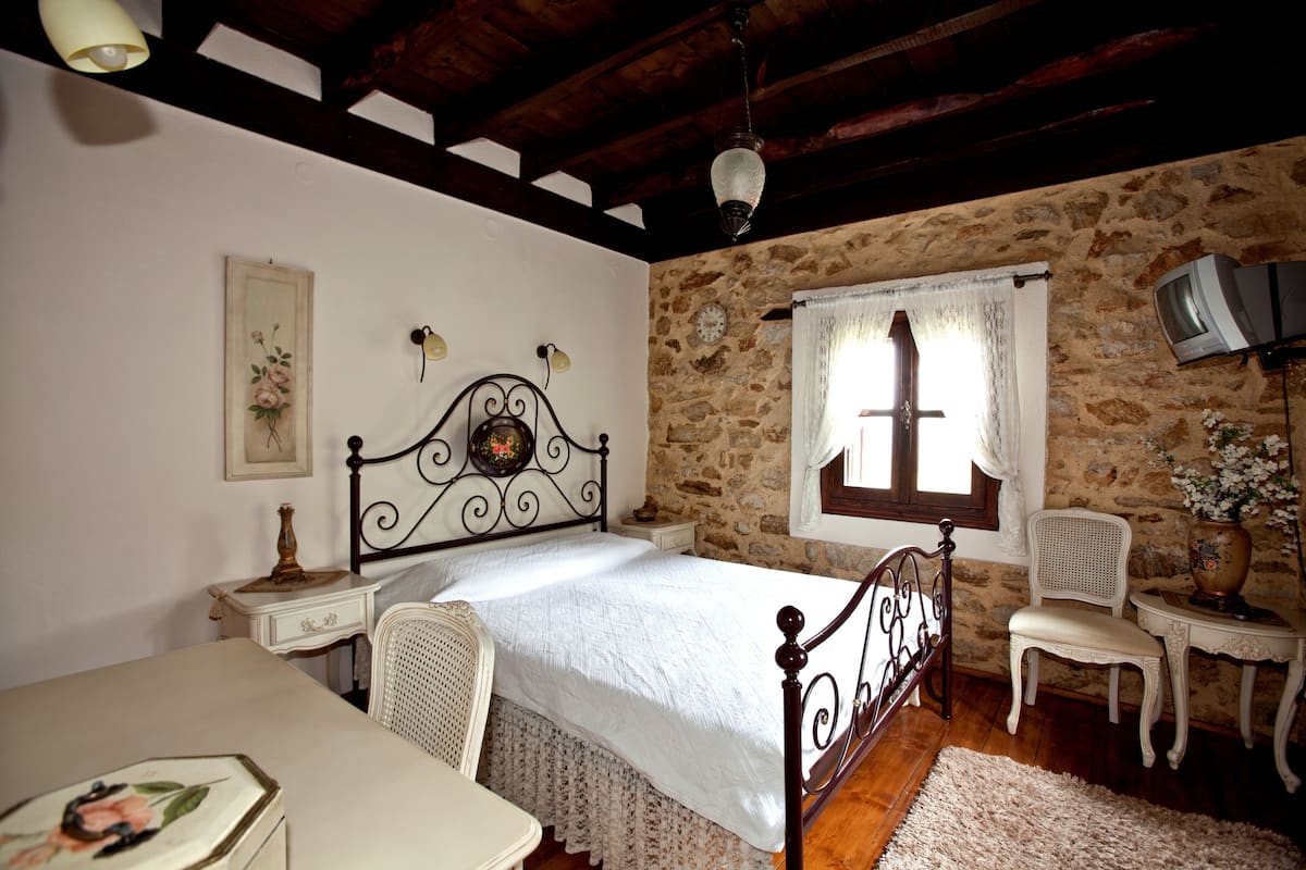 1 bedroom, Egyptian cotton sheets, pillow-top beds