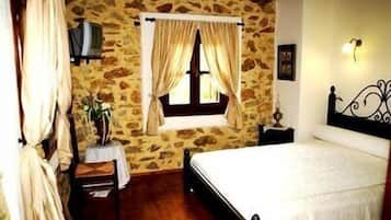 Double Room | 1 bedroom, Egyptian cotton sheets, pillow-top beds
